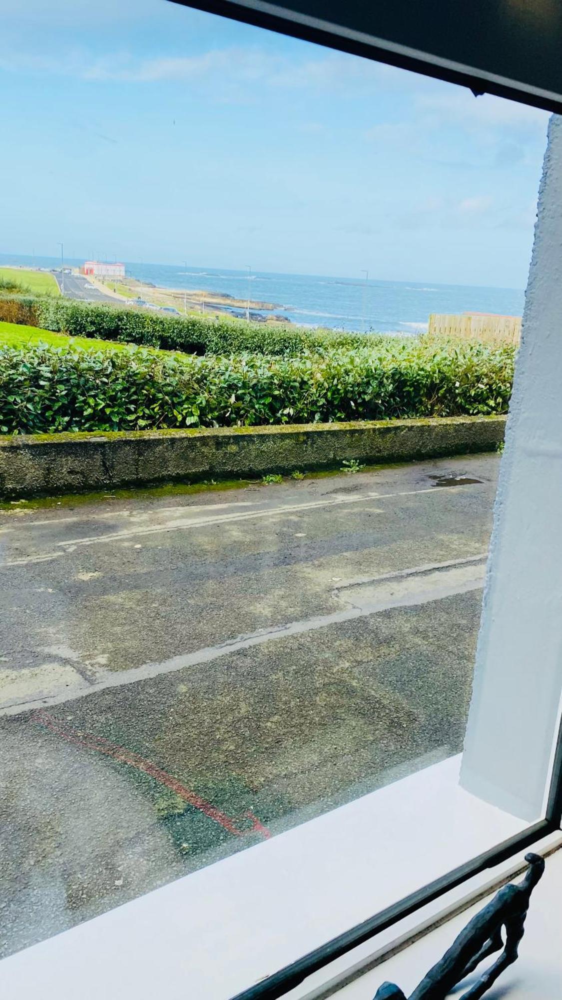 Port Pour Deux Lägenhet Portrush Exteriör bild